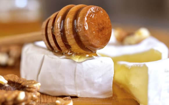ترکیب عسل با پنیر