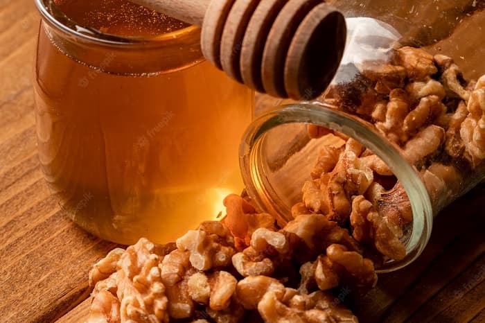 گردو با عسل برای سلامت سیستم تنفسی