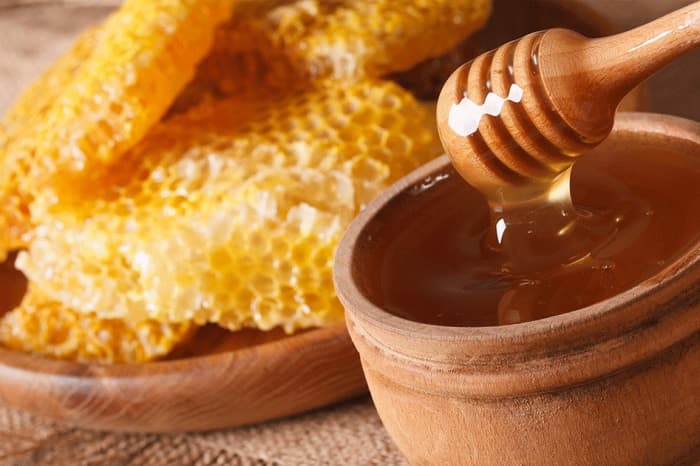 9 کاربرد سنتی عسل برای درمان